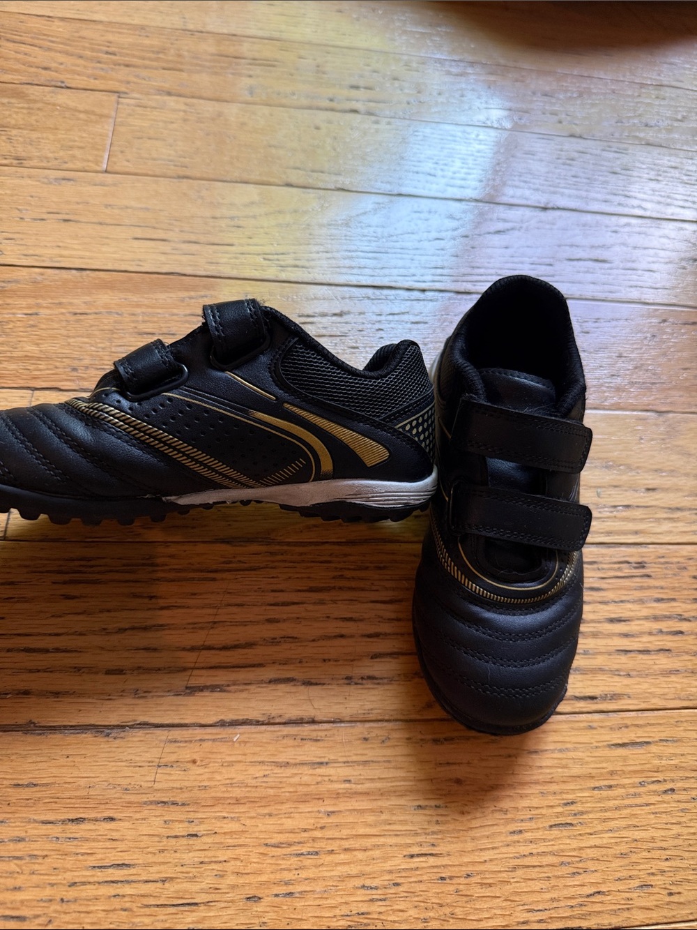 Kids Black and Gold Velcro Indoor Soccer Shoes (slight cleat) - 12 C